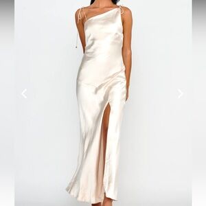 Selfie Leslie 	Heart's Desire String-Tie Shoulder Dress